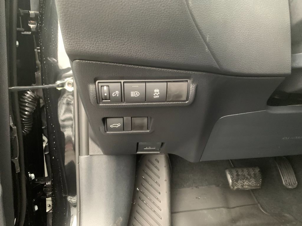 New 2026 Toyota Corolla Cross XLE image 31