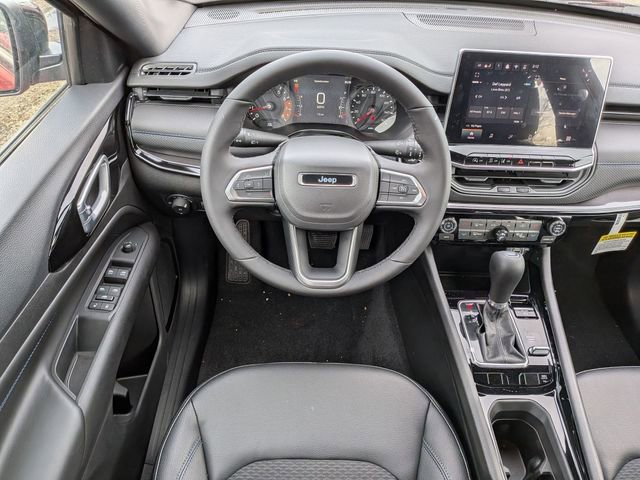 New 2026 Jeep Compass Latitude image 14