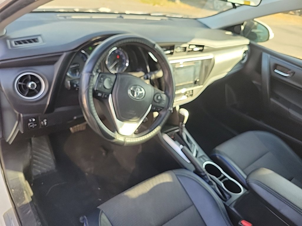 Used 2018 Toyota Corolla SE FWD image 7