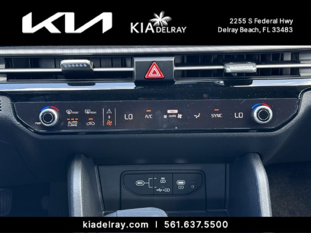Used 2026 Kia Sportage EX w/ EX Panorama Roof Package FWD image 18