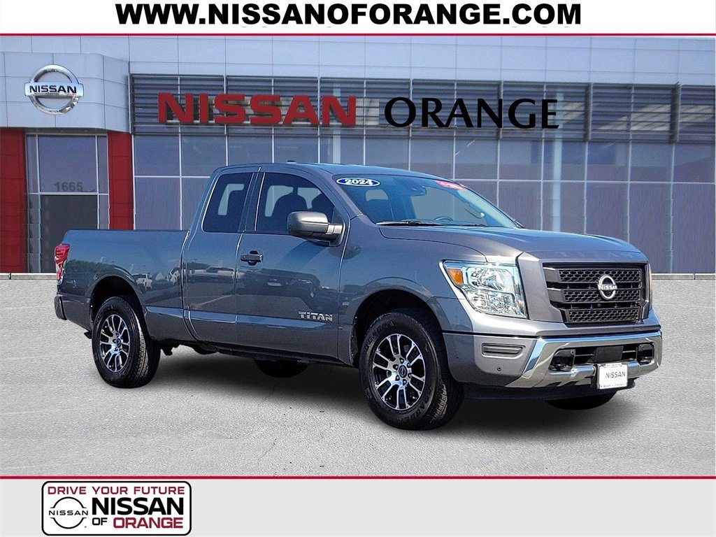 Certified 2024 Nissan Titan SV image 1