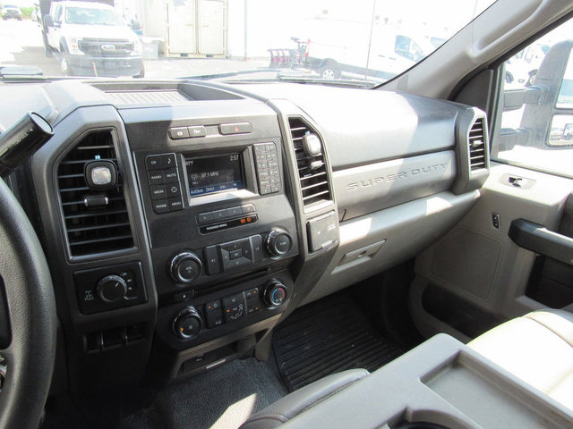 Used 2018 Ford F350 XL w/ Power Equipment Group AWD/4WD image 39