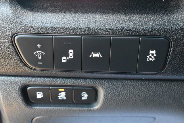 Certified 2022 Kia Niro EX image 21
