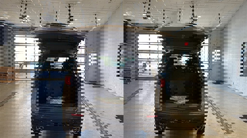 New 2026 GMC Acadia AT4 w/ Luxury Package image 16