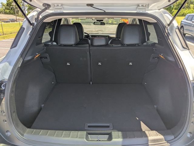 Used 2025 Nissan Kicks SR image 12