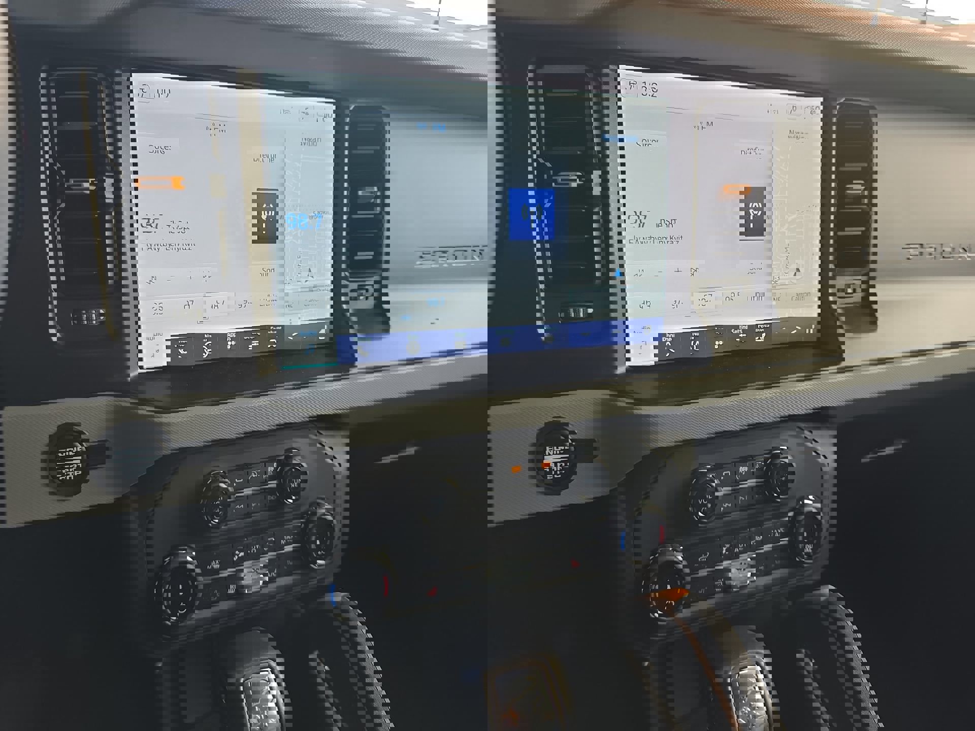 Certified 2022 Ford Bronco Badlands w/ Sasquatch Package image 16