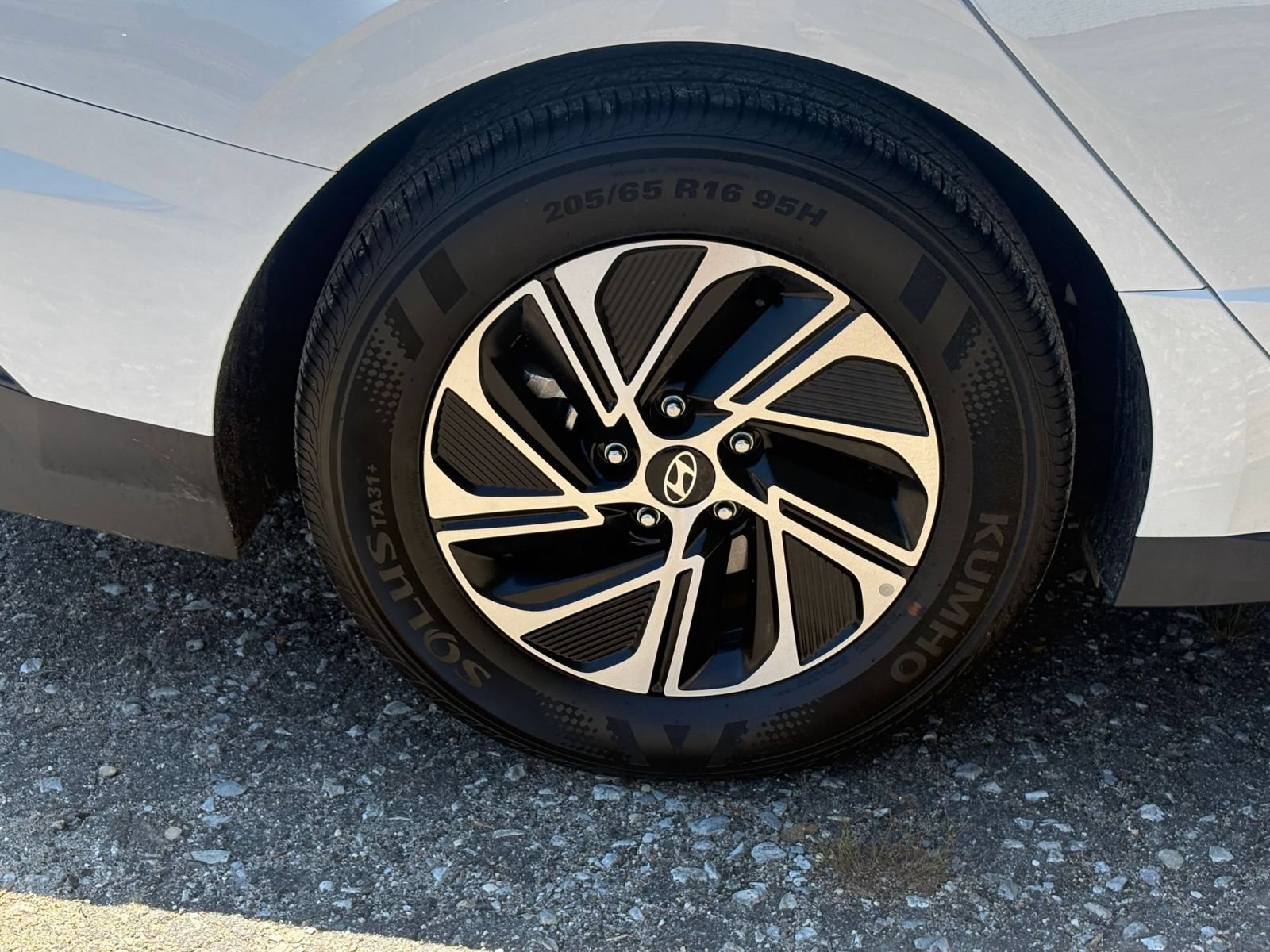 Used 2026 Hyundai Sonata Blue FWD image 28