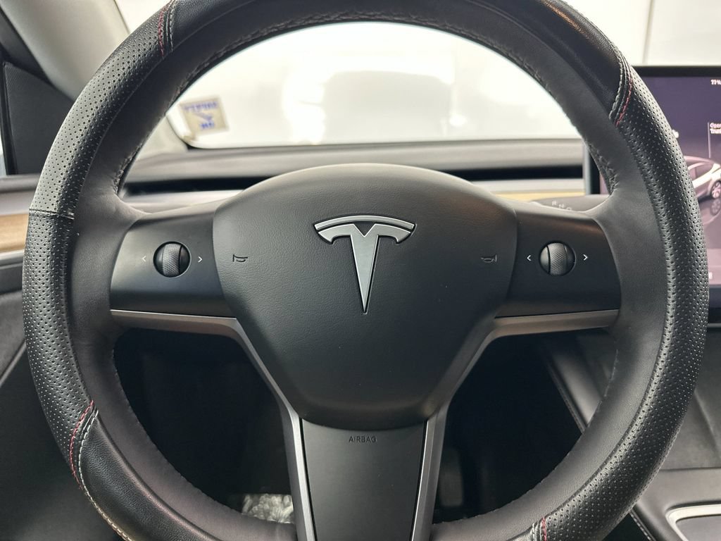 Used 2023 Tesla Model Y Long Range AWD/4WD image 23