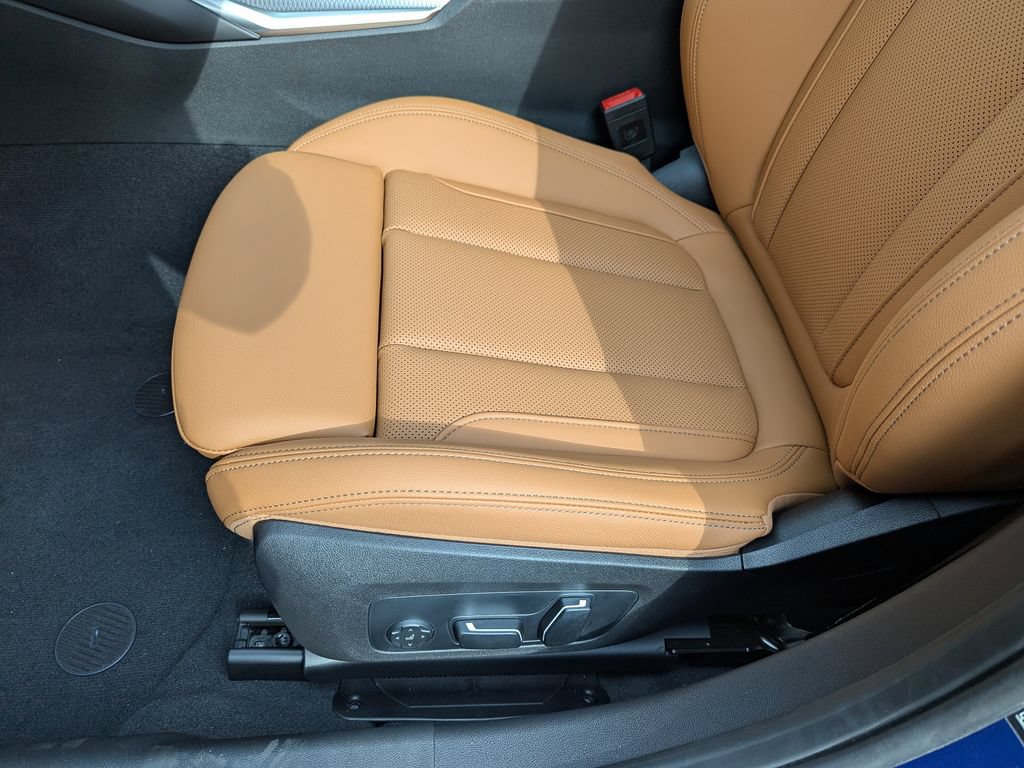 New 2026 BMW 330i xDrive Sedan w/ M Sport Package AWD/4WD image 17
