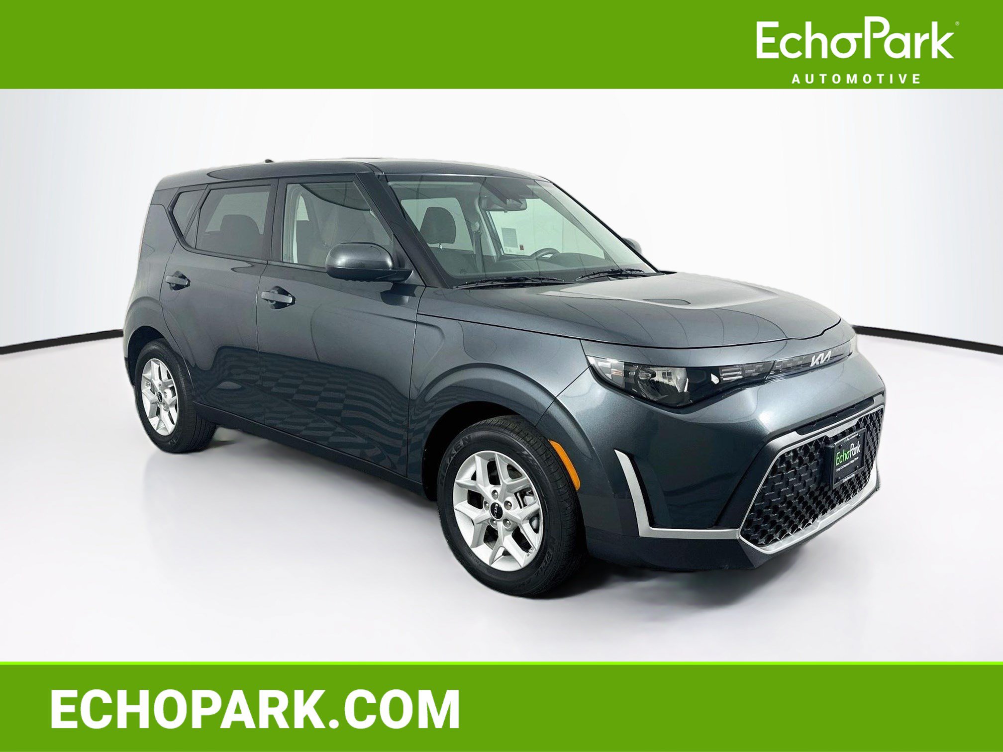 Used 2025 Kia Soul LX w/ LX Technology Package FWD image 1
