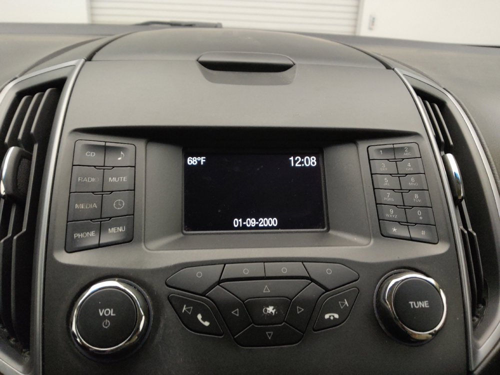 Used 2017 Ford Edge SE FWD image 25