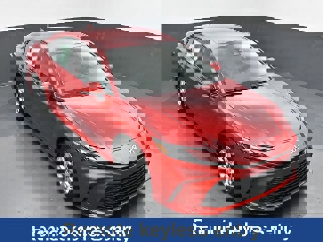 Used 2025 Toyota Camry LE image 25