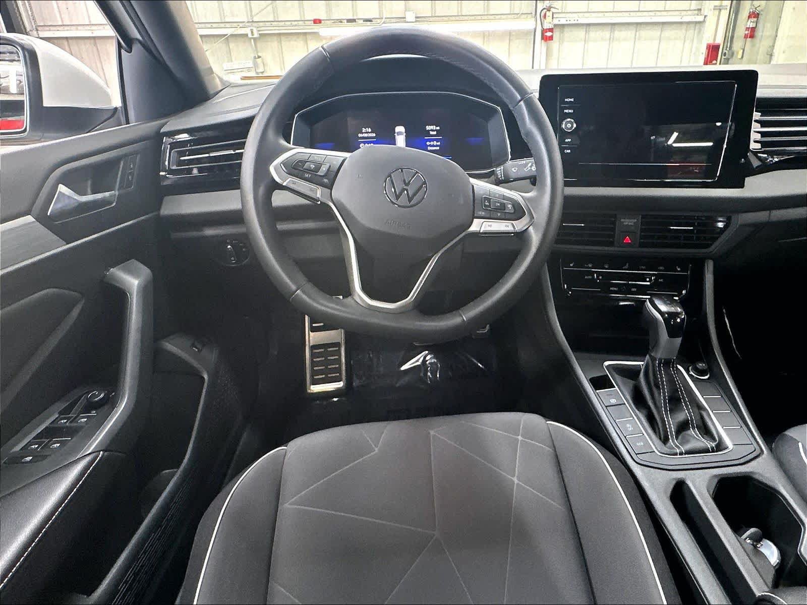 Used 2026 Volkswagen Jetta Sport FWD image 11