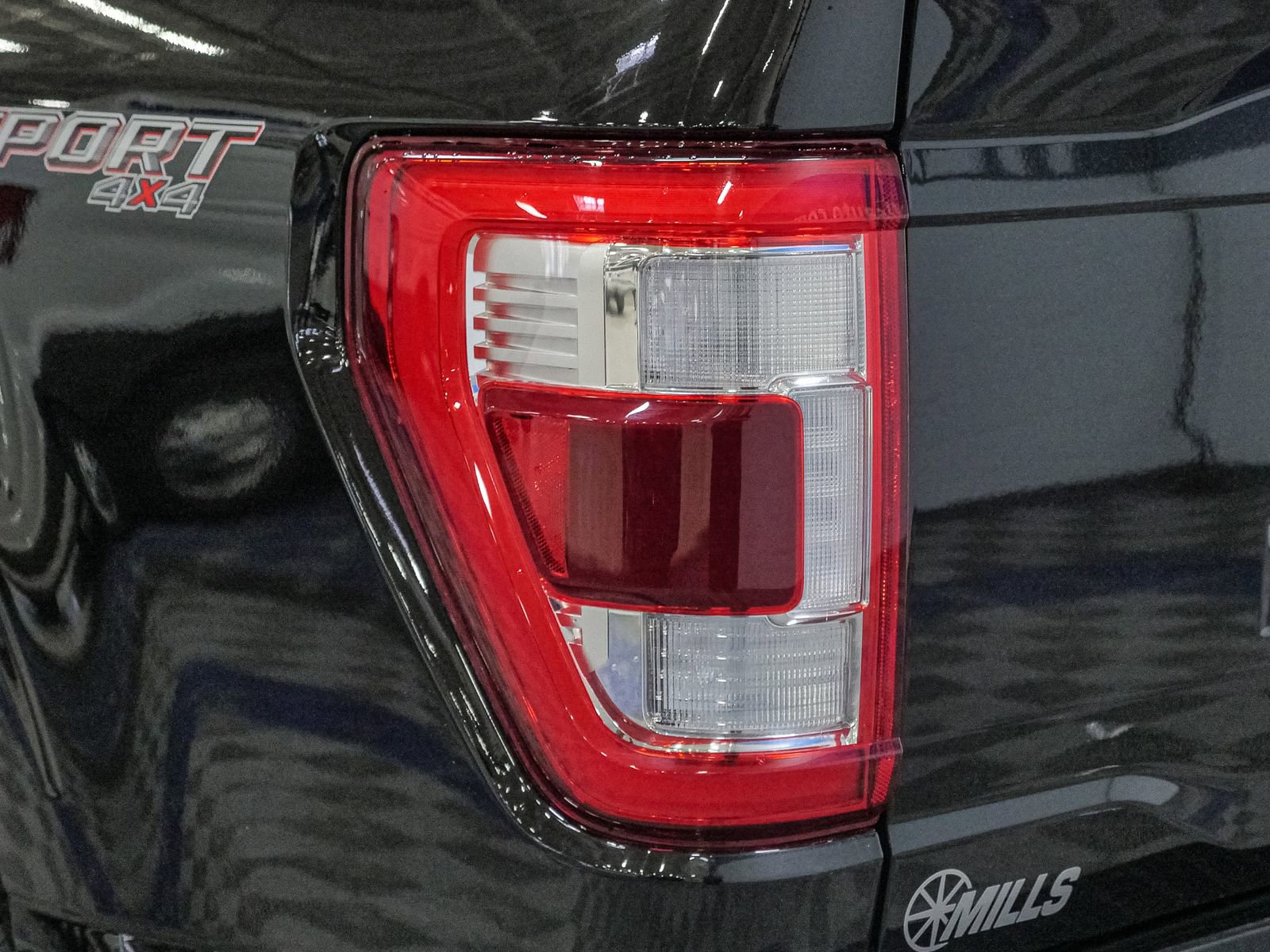 Certified 2023 Ford F150 Lariat w/ Equipment Group 502A High image 15