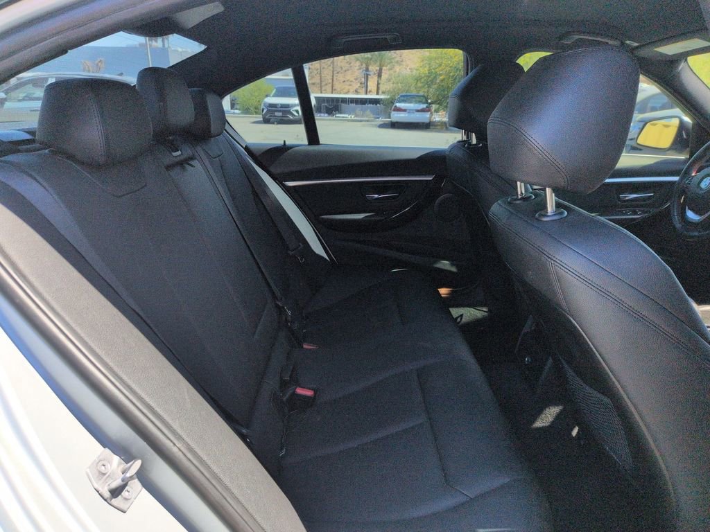 Used 2017 BMW 330i Sedan image 18