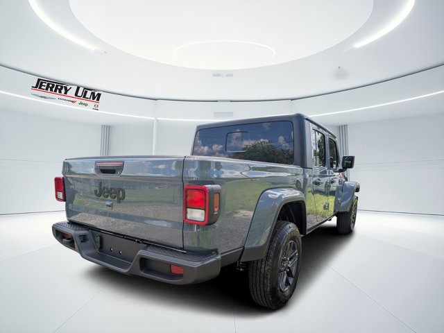 New 2025 Jeep Gladiator Sport image 3