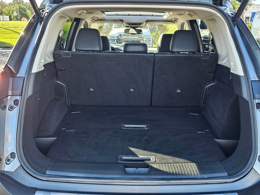 Used 2023 Nissan Rogue Platinum w/ Platinum Premium Package image 32
