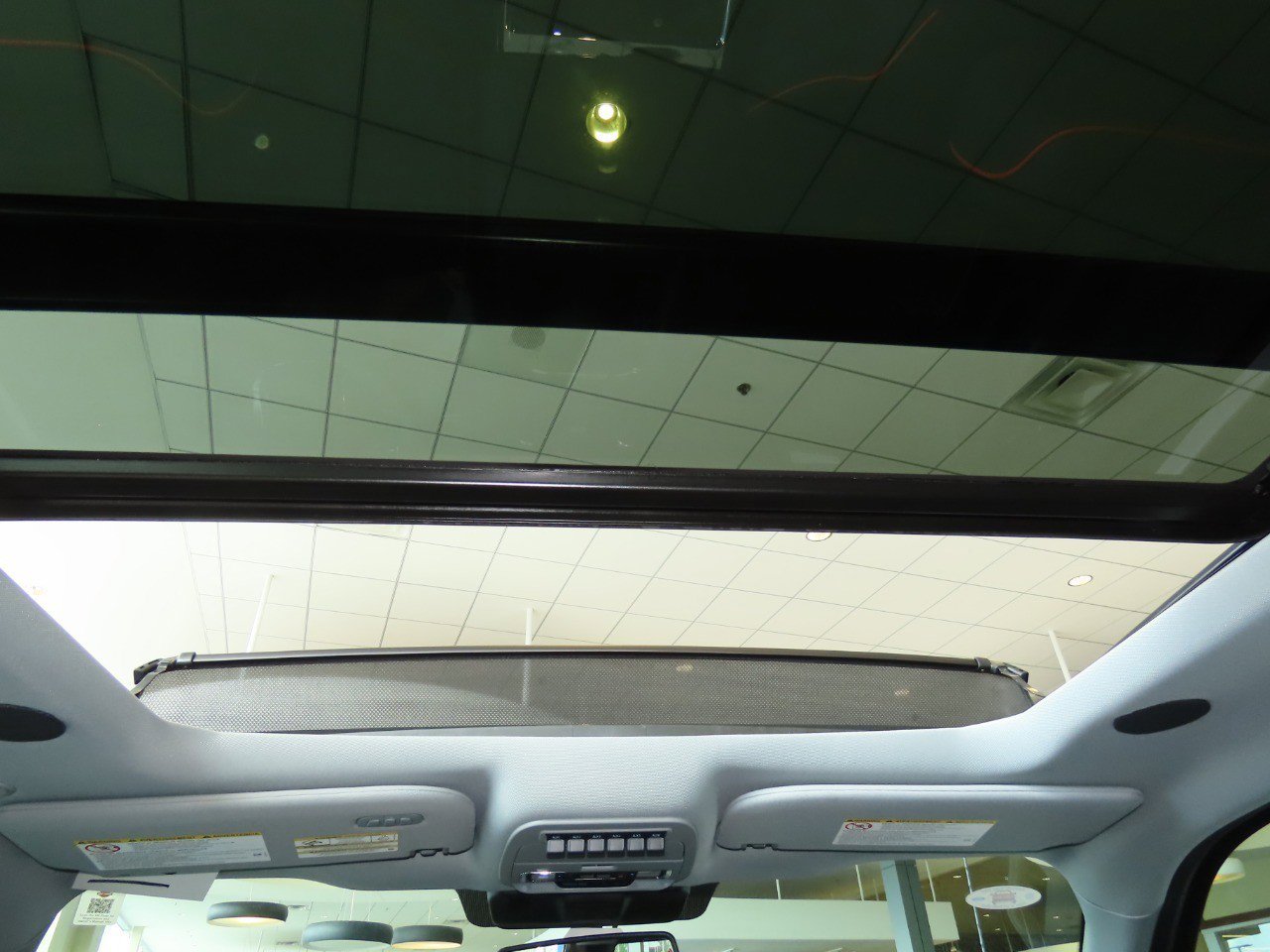 New 2026 Ford F250 Lariat w/ Black Appearance Package image 19