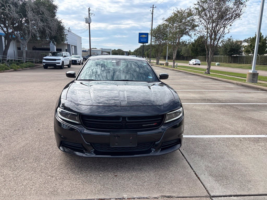 Used 2022 Dodge Charger SXT RWD image 2