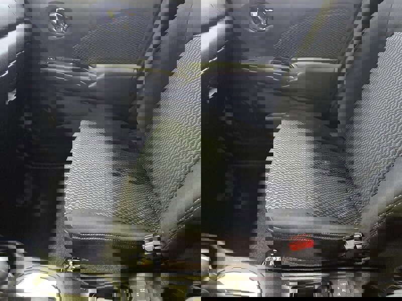 Used 2016 Nissan Versa Note SV image 20