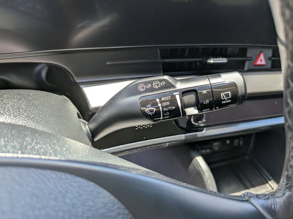 Certified 2023 Kia Sportage EX FWD image 32