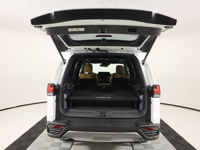 New 2026 Lexus LX 700h Luxury AWD/4WD image 26