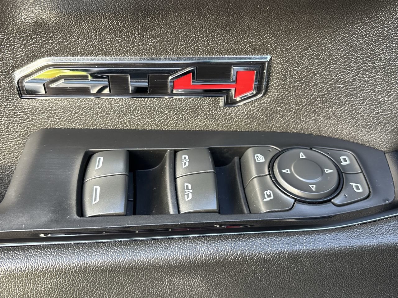 Used 2024 GMC Sierra 1500 AT4 w/ Technology Package image 17