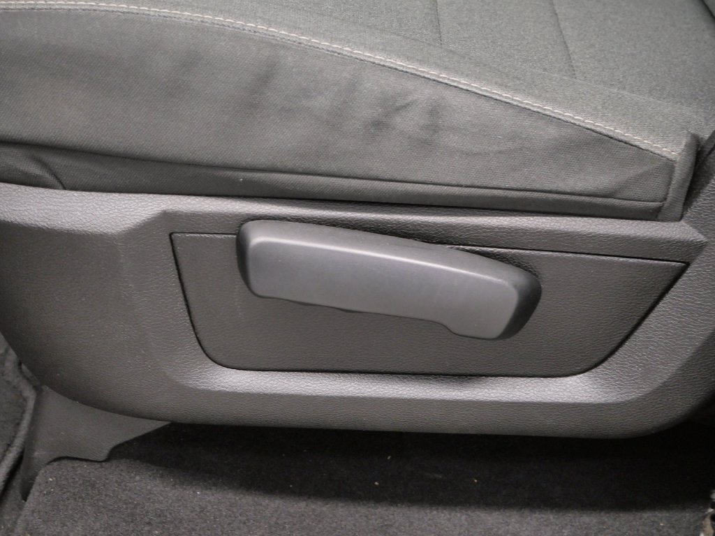 Used 2022 RAM 1500 Warlock AWD/4WD image 15