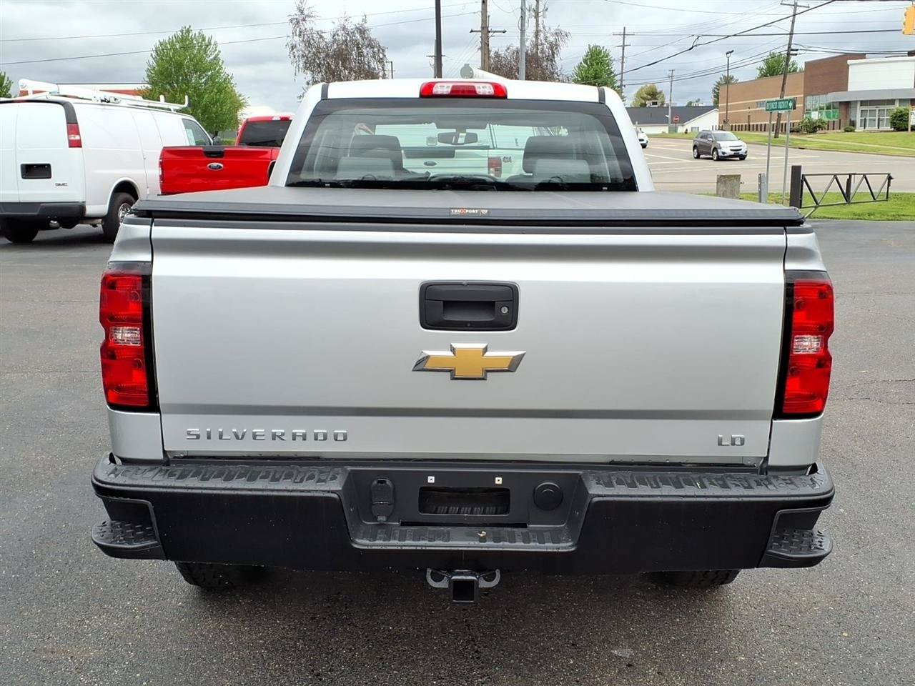 Used 2019 Chevrolet Silverado 1500 W/T AWD/4WD image 4