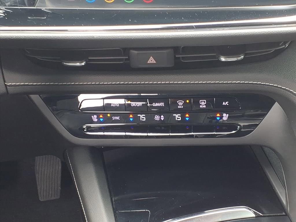 Used 2021 Buick Envision Avenir FWD image 26