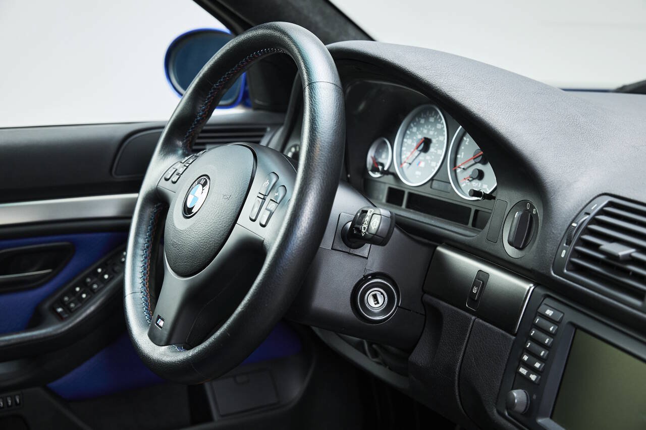 Used 2002 BMW M5 RWD image 45