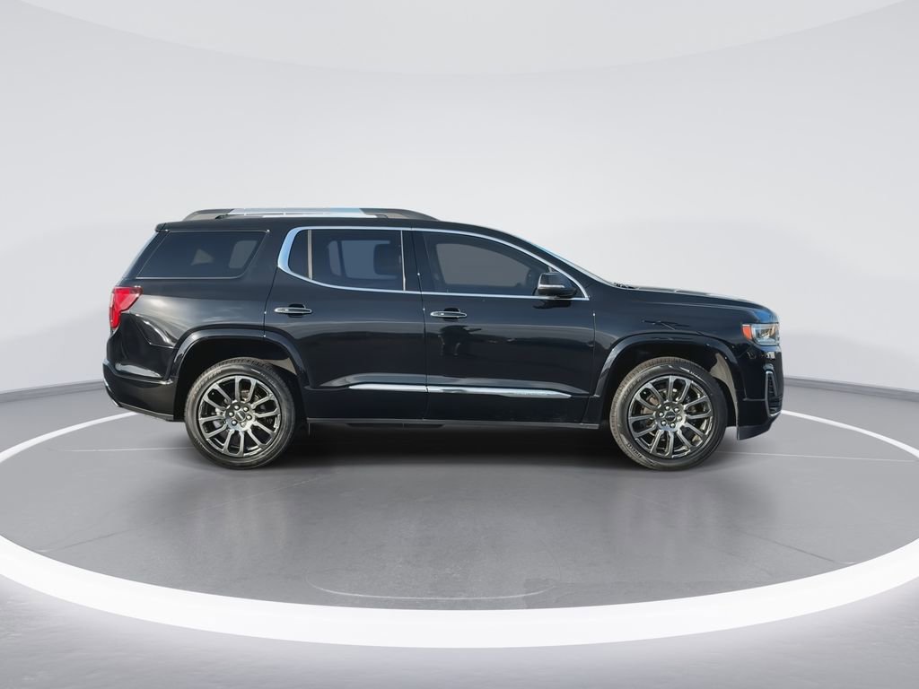 Used 2023 GMC Acadia Denali w/ Black Diamond Edition image 9
