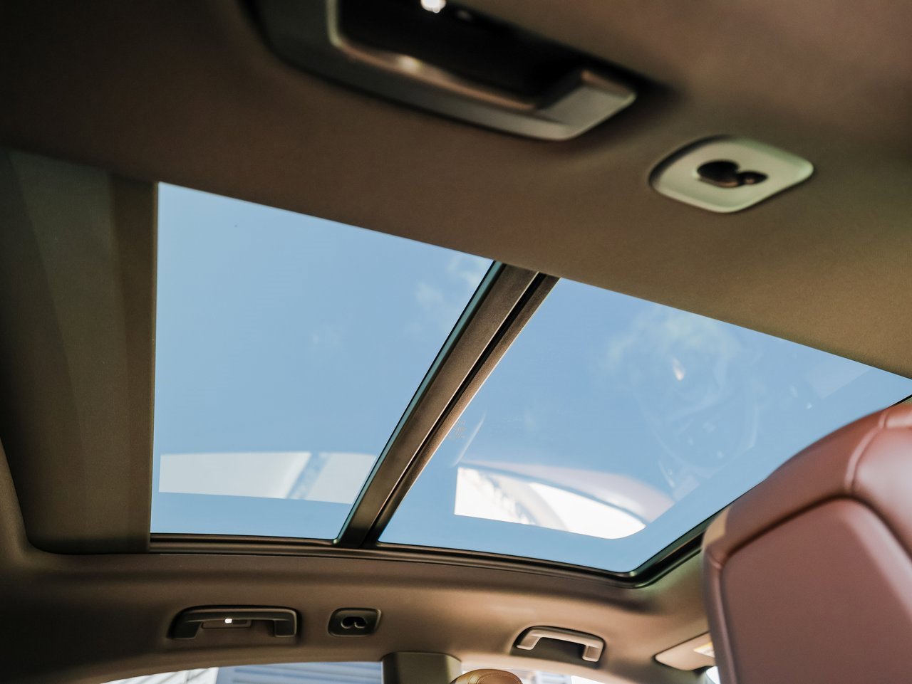 New 2025 Porsche Macan 4 Electric image 29