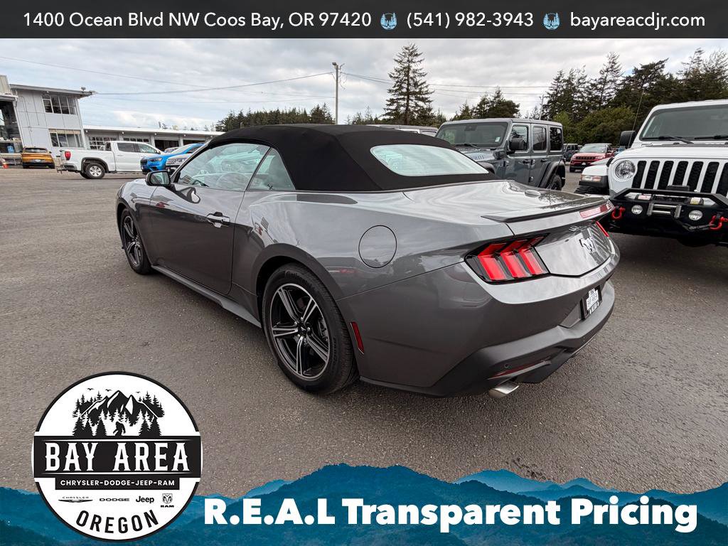 Used 2025 Ford Mustang Premium RWD image 4