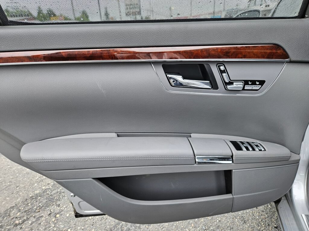 Used 2008 Mercedes-Benz S 550 4MATIC image 8
