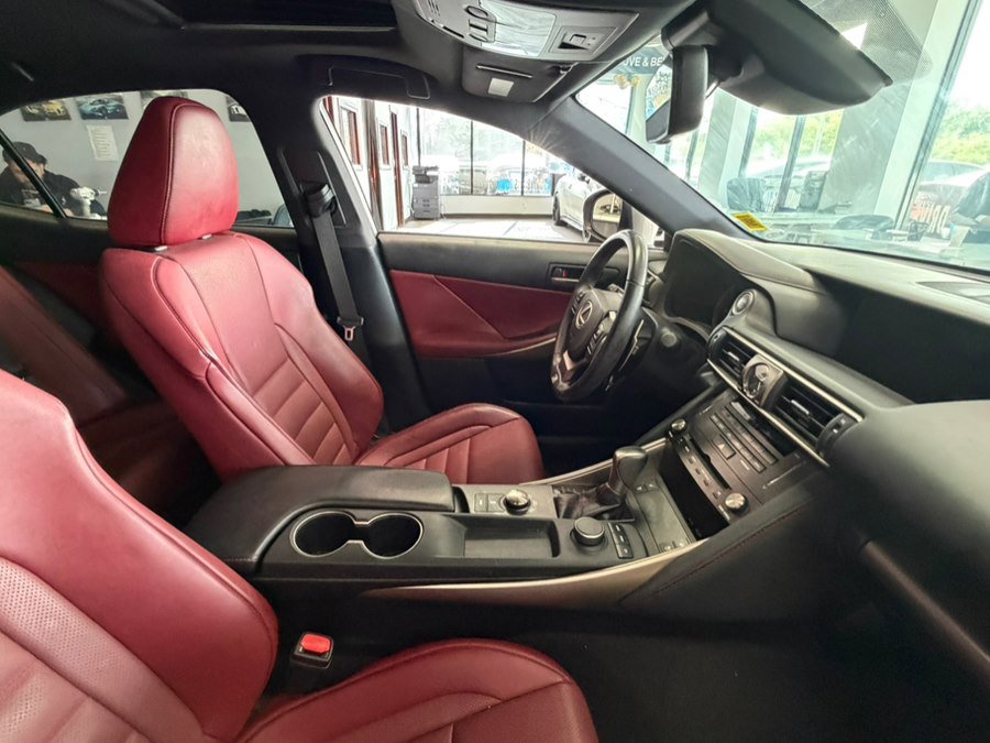 Used 2018 Lexus IS 300 F Sport w/ F Sport Package RWD image 39