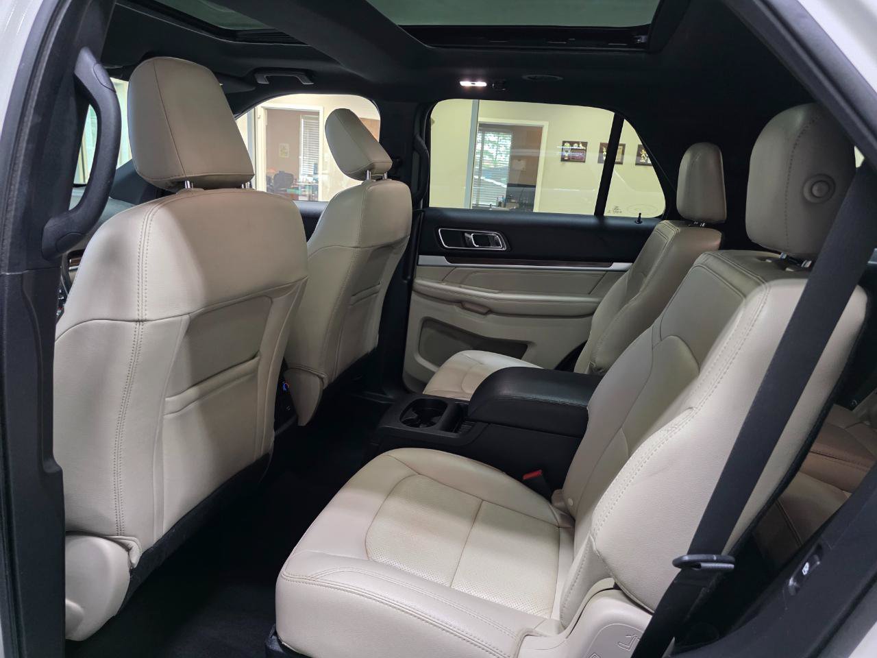 Used 2019 Ford Explorer Limited w/ Ford Safe & Smart Package AWD/4WD image 19
