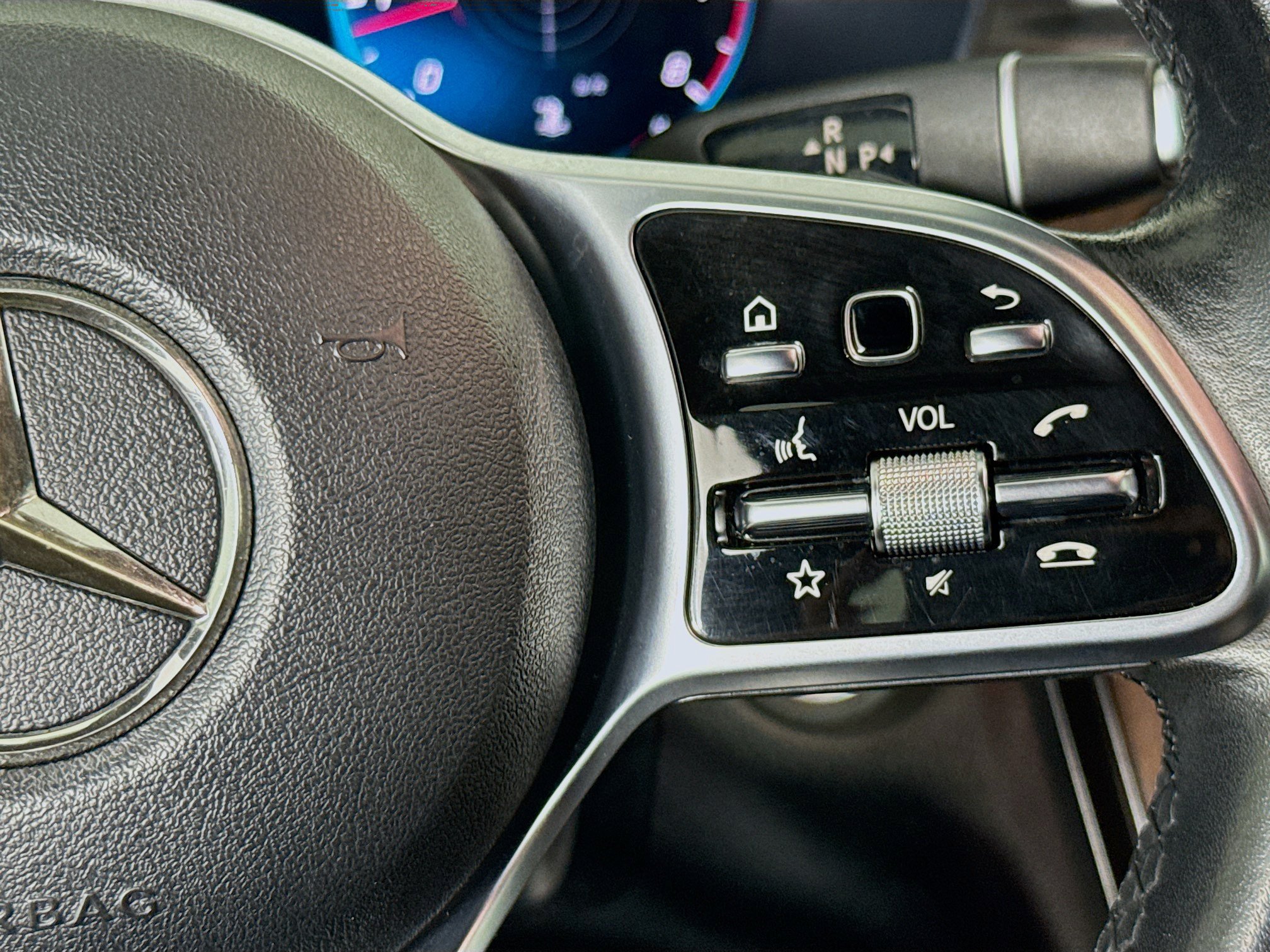 Used 2019 Mercedes-Benz C 300 Sedan w/ Premium Package image 13