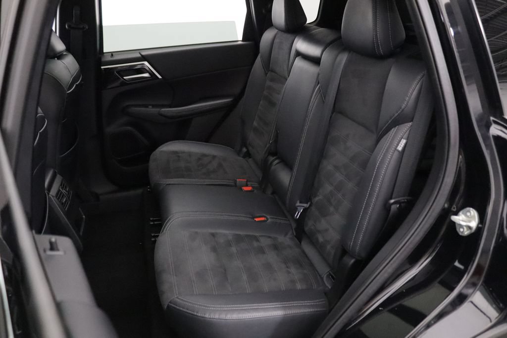 Used 2022 Mitsubishi Outlander SE FWD image 11