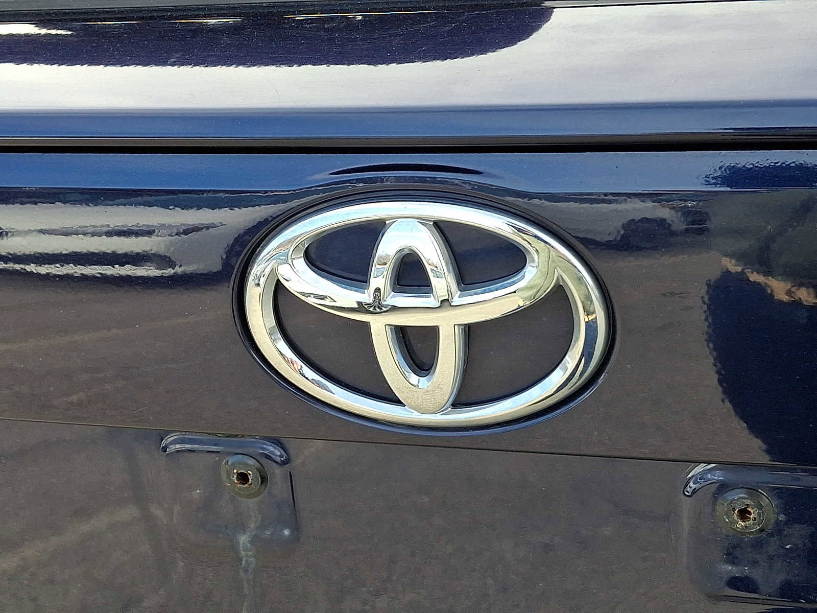 Used 2021 Toyota RAV4 XLE w/ Convenience Package image 32