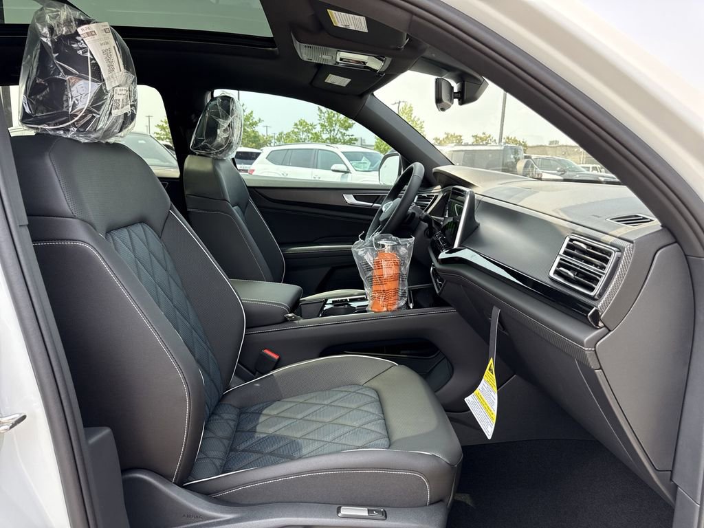 New 2025 Volkswagen Atlas Cross Sport SEL Premium R-Line image 18
