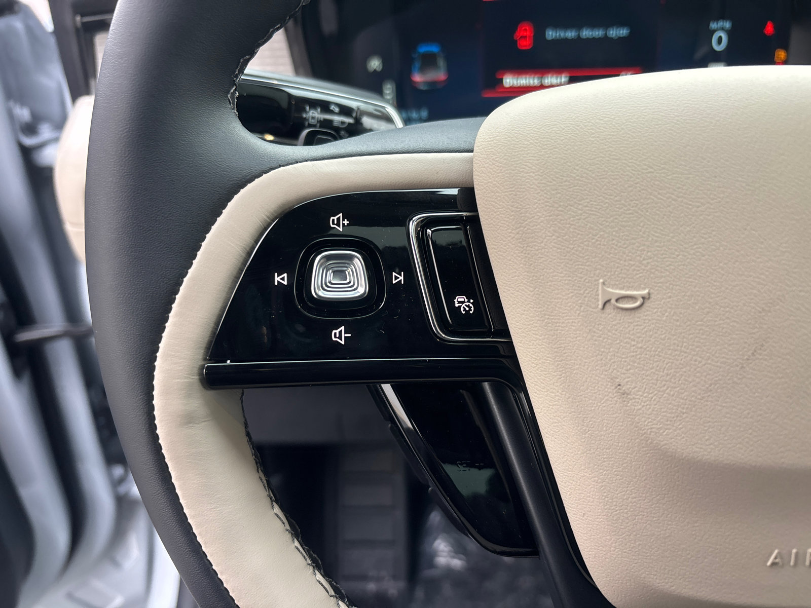 New 2026 Lincoln Corsair Premiere image 17