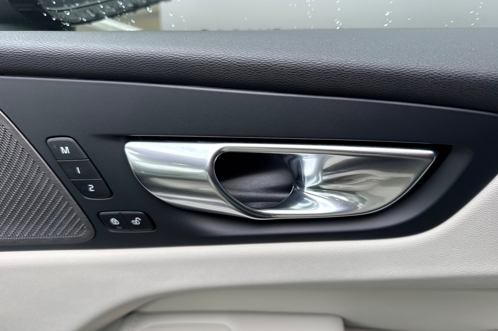 Used 2026 Volvo XC60 B5 Ultra w/ Protection Package Premier AWD/4WD image 19