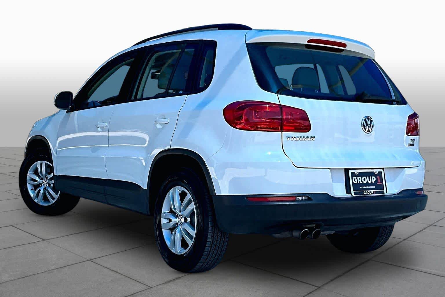 Used 2017 Volkswagen Tiguan S AWD/4WD image 12