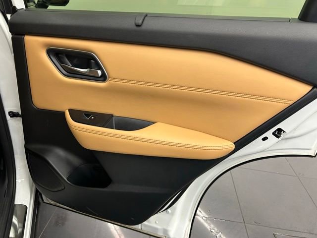 Certified 2023 Nissan Rogue Platinum w/ Platinum Premium Package image 27