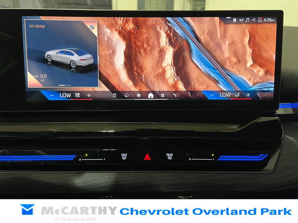 Used 2025 BMW 530i xDrive w/ Premium Package AWD/4WD image 21