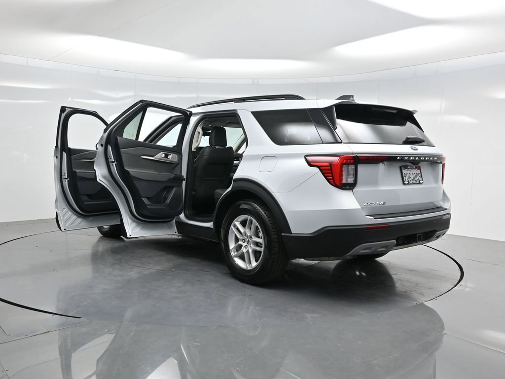 Used 2025 Ford Explorer Active w/ Active Comfort Package image 52