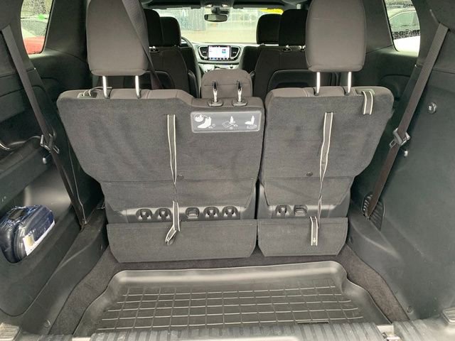 Used 2021 Chrysler Pacifica Touring w/ Cold Weather Group image 6