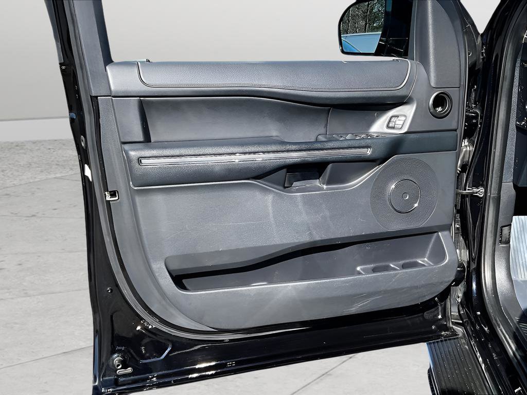 Used 2023 Ford Expedition Max XLT AWD/4WD image 17