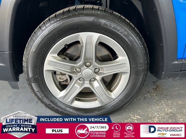 Used 2024 Jeep Compass Latitude AWD/4WD image 10